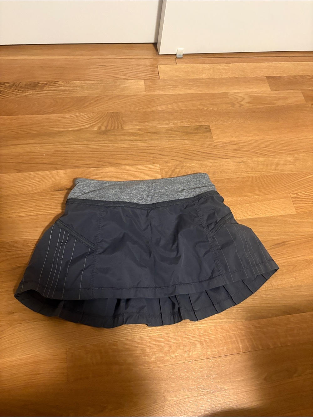 Women’s Lululemon Pleated Skirt with Heather Waistband - Gray